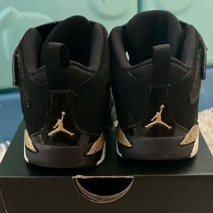 Toddler Jordan sneakers size 8